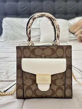 Coach C7227 Mini Pepper Crossbody In Signature Canvas In Light Khaki Chalk Multi
